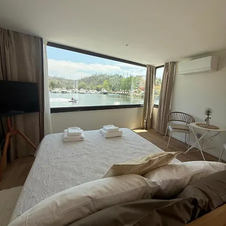 Marina - Cozy Riverside House